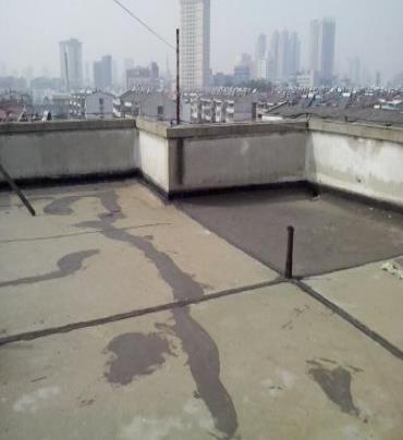 嘉峪关市漏水维修 楼顶漏水是什么原因，楼顶漏水维修方法是什么?